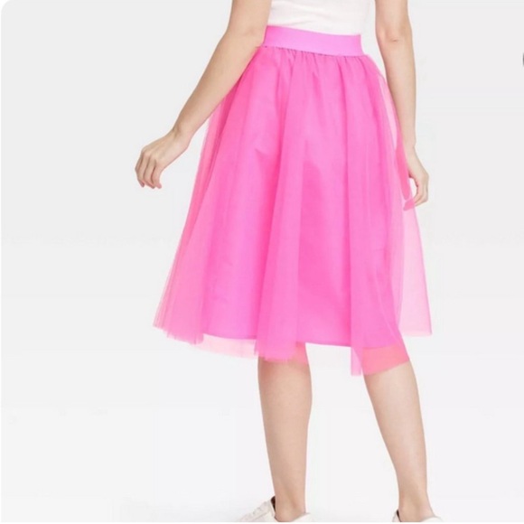 ❤️❤️ 💕a new day Pink A-Line Tulle Skirt Medium - what a dream! Valentine’s Day - Picture 2 of 2